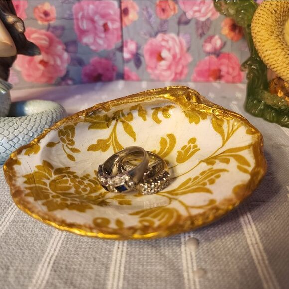 DECOUPAGE CLASSY CLAM SHELL - Picture 2 of 6